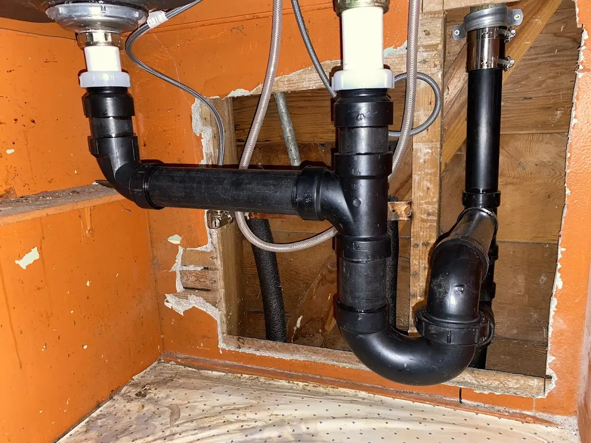 Professional Pipe Bursting equipment and tools on the job in Lima